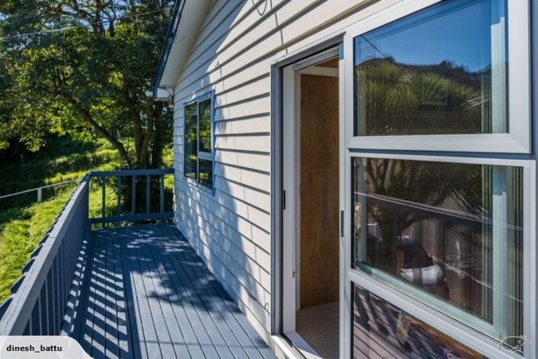 Photo of property in 79 Sunshine Avenue, Karori, Wellington, 6012