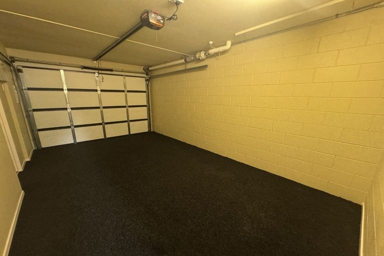 Photo of property in Pirie Street Townhouses, 20/35u Pirie Street, Mount Victoria, Wellington, 6011
