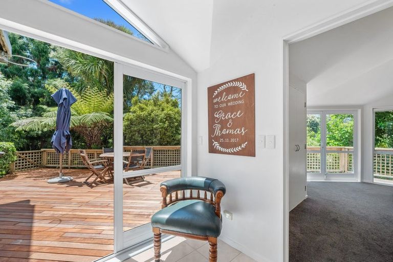 Photo of property in 6 Mollyhawk Place, Birkenhead, Auckland, 0626