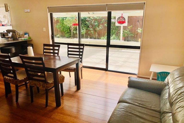 Photo of property in 9 Kalmore Place, Flat Bush, Auckland, 2016