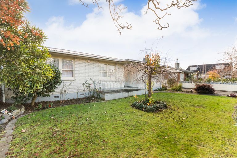 Photo of property in 26 Cargill Avenue, Feilding, 4702