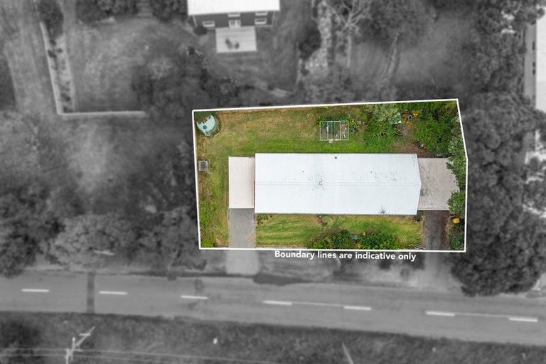 Photo of property in 323 Te Horo Beach Road, Te Horo Beach, Otaki, 5581
