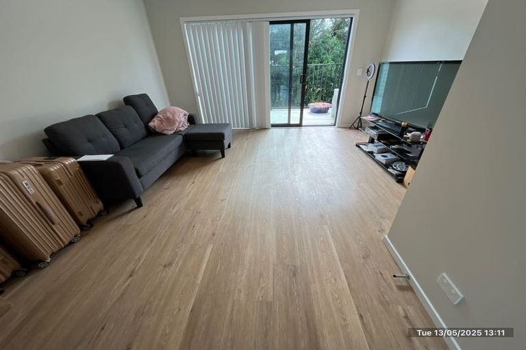 Photo of property in 2/125b Metcalfe Road, Ranui, Auckland, 0612