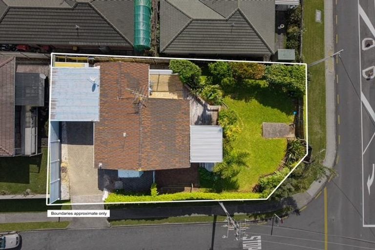 Photo of property in 34 Bay Street, Red Beach, 0932