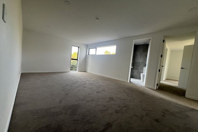 Photo of property in 35 Meadway, Sunnyhills, Auckland, 2010