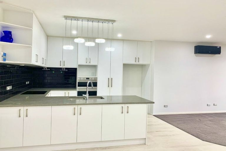 Photo of property in 8 Pihoihoi Place, Hobsonville, Auckland, 0616