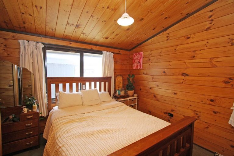 Photo of property in 50 Messenger Terrace, Oakura, 4314