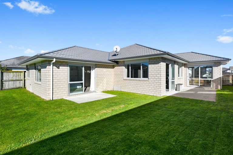 Photo of property in 1 Astelia Lane, Rototuna North, Hamilton, 3210