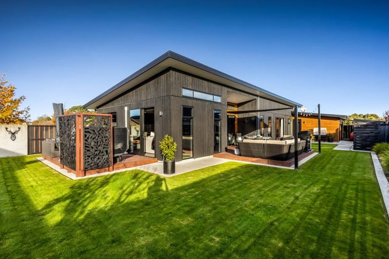 Photo of property in 2 Wilfield Drive, West Melton, 7618