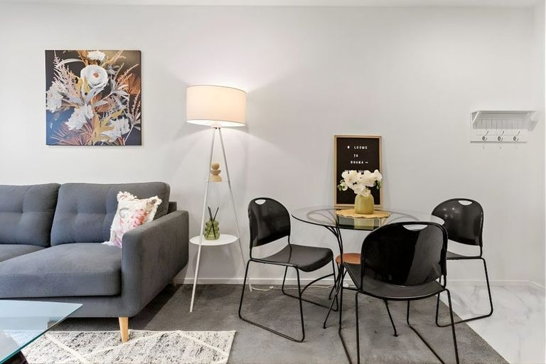 Photo of property in 19/10 Fathom Place, Te Atatu Peninsula, Auckland, 0610