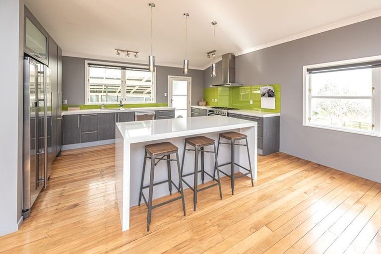 Photo of property in 35 Milne Street, Marton, 4710