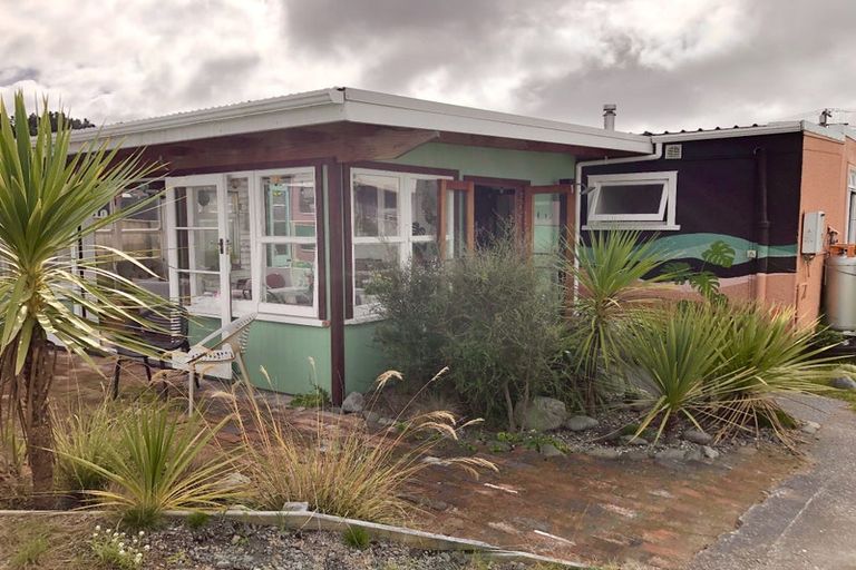 Photo of property in 16 Chrystal Street, Foxton Beach, Foxton, 4815