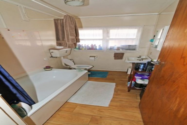 Photo of property in 135 Elizabeth Drive, Tokoroa, 3420