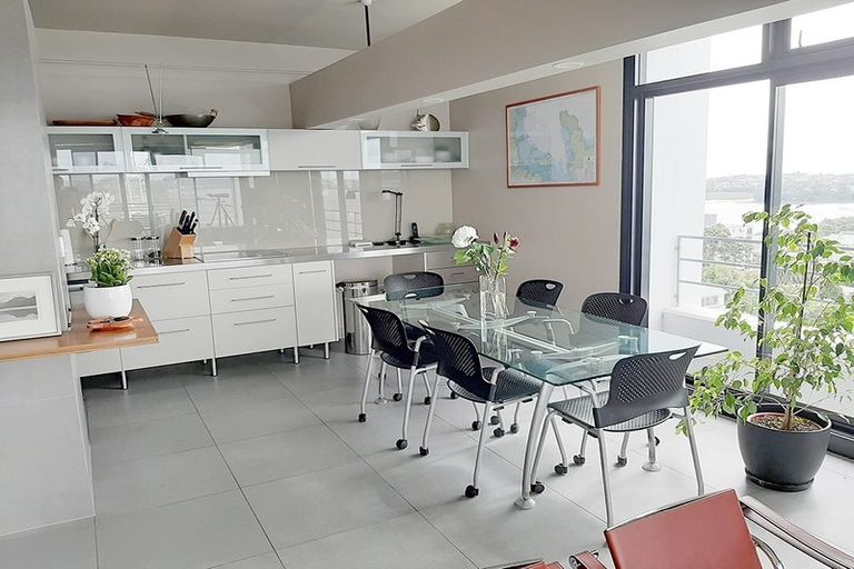 Photo of property in 45 Stanley Point Road, Stanley Point, Auckland, 0624