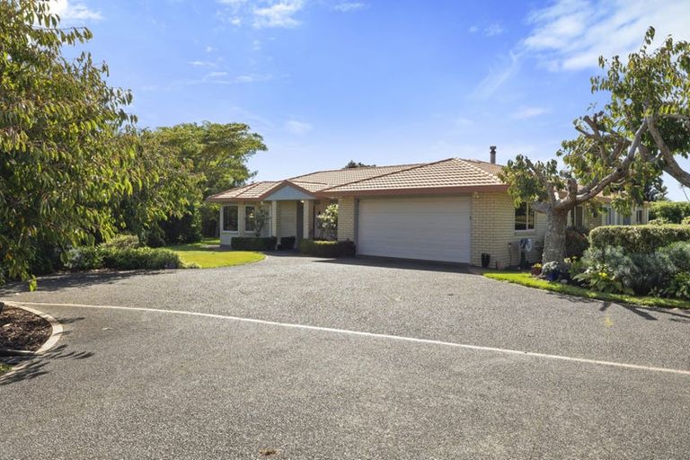 Photo of property in 63 Mcgiven Drive, Ridgewood, New Plymouth, 4371