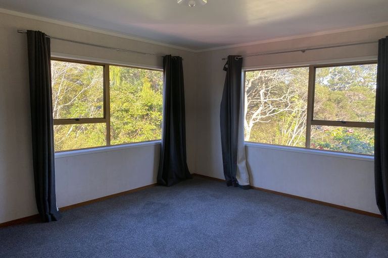Photo of property in 64 Cyclarama Crescent, Massey, Auckland, 0614