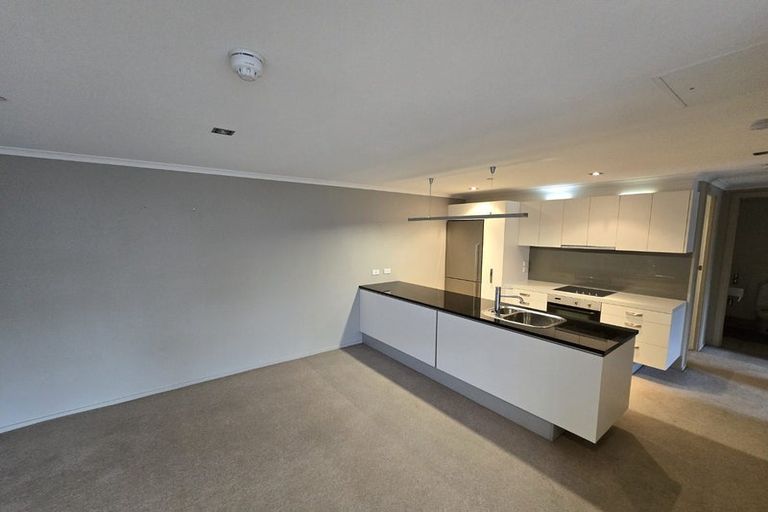 Photo of property in Bellagio Apartments, 5e/39 Taranaki Street, Te Aro, Wellington, 6011