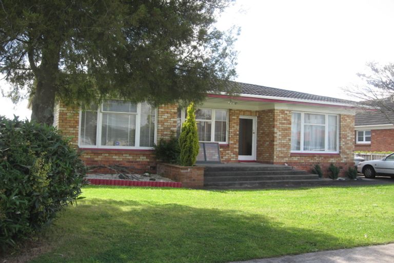 Photo of property in 14 Mangarata Avenue, Papatoetoe, Auckland, 2025
