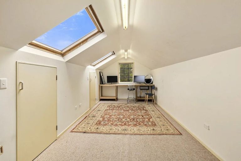 Photo of property in 11 Trelissick Crescent, Ngaio, Wellington, 6035