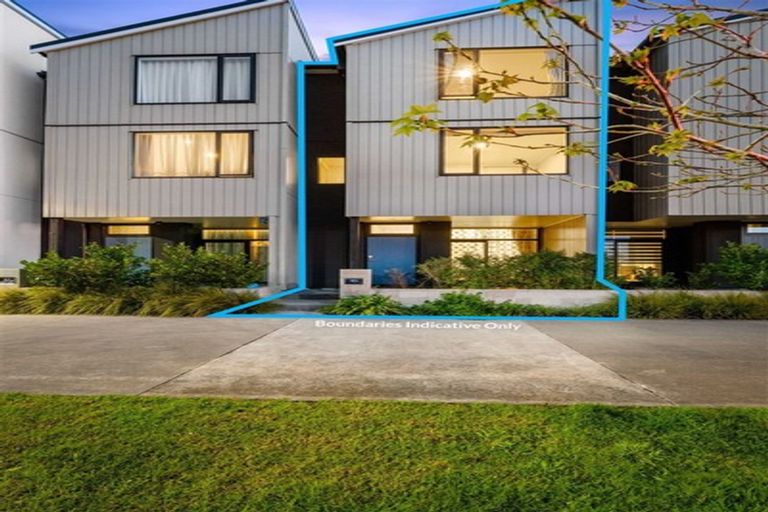 Photo of property in 95 Hobsonville Road, Hobsonville, Auckland, 0616