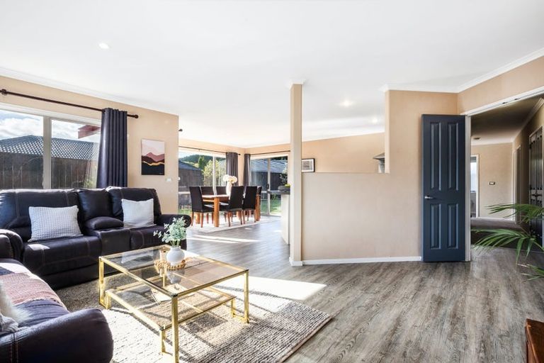 Photo of property in 17 Fraser Colman Grove, Wainuiomata, Lower Hutt, 5014