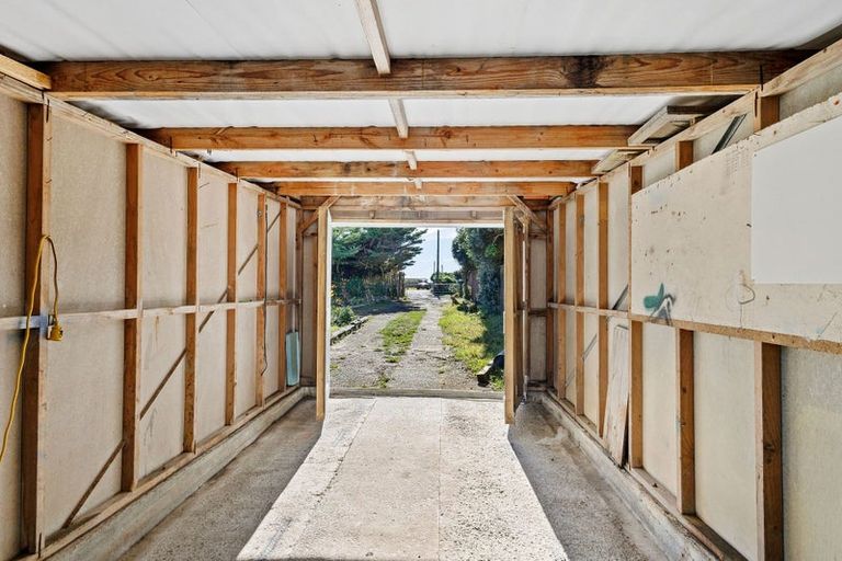 Photo of property in 6 Estuary Street, Makara Beach, Karori, 6972