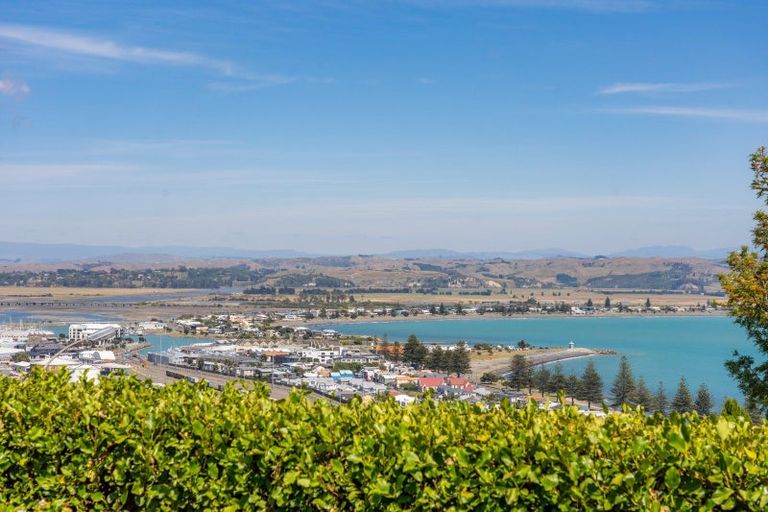 Photo of property in 135 Thompson Road, Bluff Hill, Napier, 4110