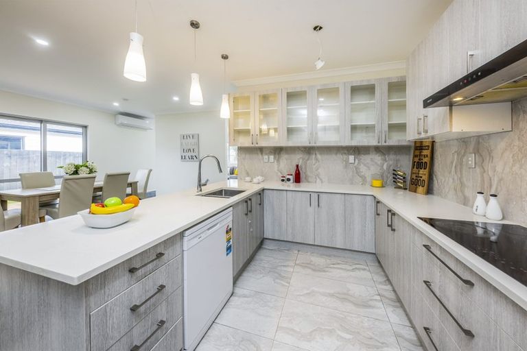 Photo of property in 21 Mangatiti Street, Papakura, 2110