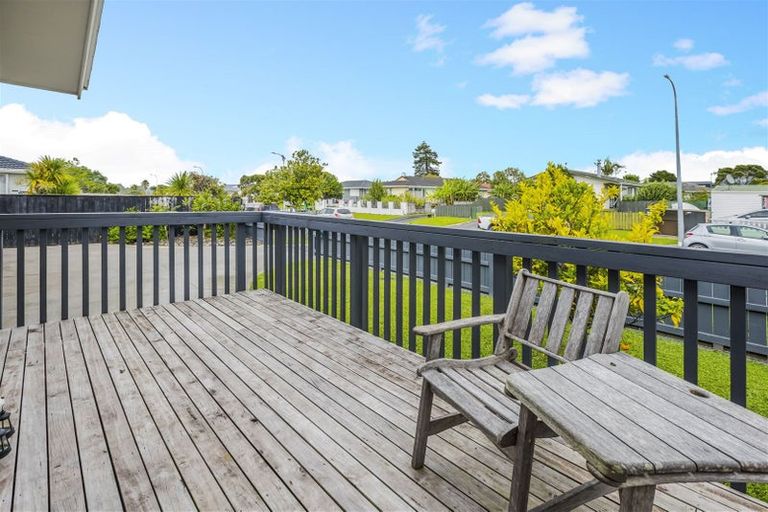 Photo of property in 9 Hindmarsh Street, Henderson, Auckland, 0612