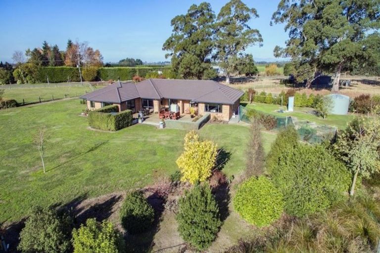 Photo of property in 1 Swannanoa Road, Swannanoa, Rangiora, 7475