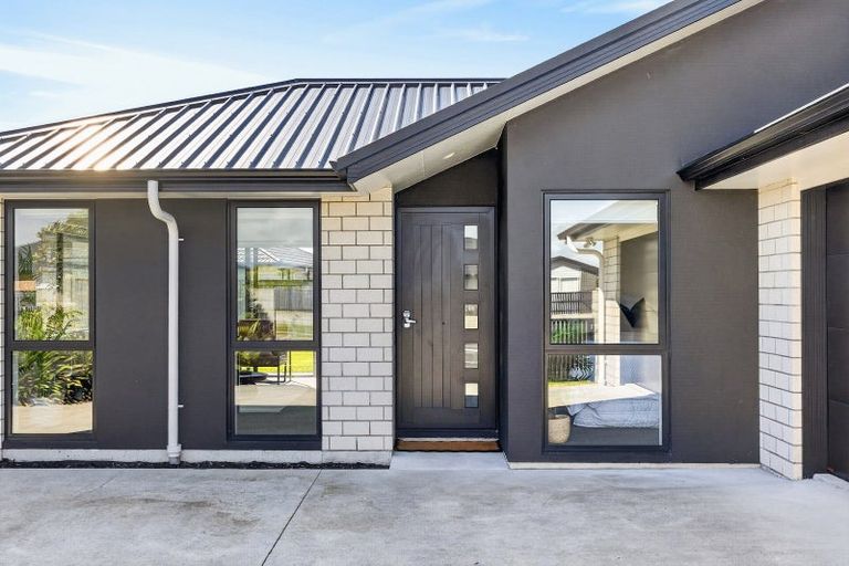 Photo of property in 229 Te Okuroa Drive, Papamoa, 3118