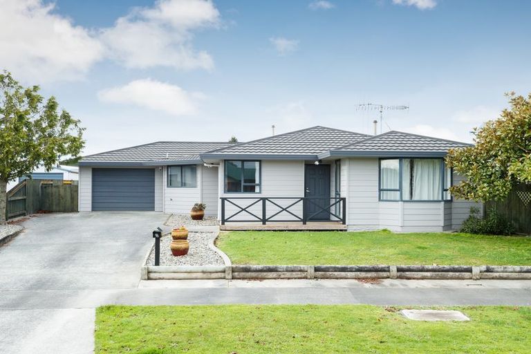 Photo of property in 96 Hillcrest Drive, Kelvin Grove, Palmerston North, 4414