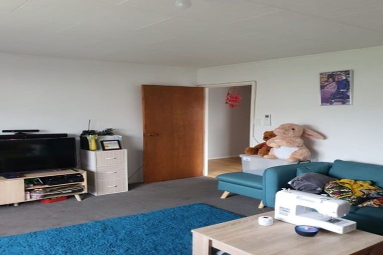 Photo of property in 2/43 Ferndown Avenue, Papatoetoe, Auckland, 2025