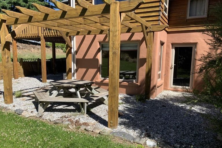 Photo of property in 8 Drake Place, Lake Hawea, Wanaka, 9382