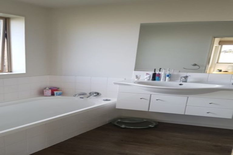 Photo of property in 26a Markham Way, Rolleston, 7614