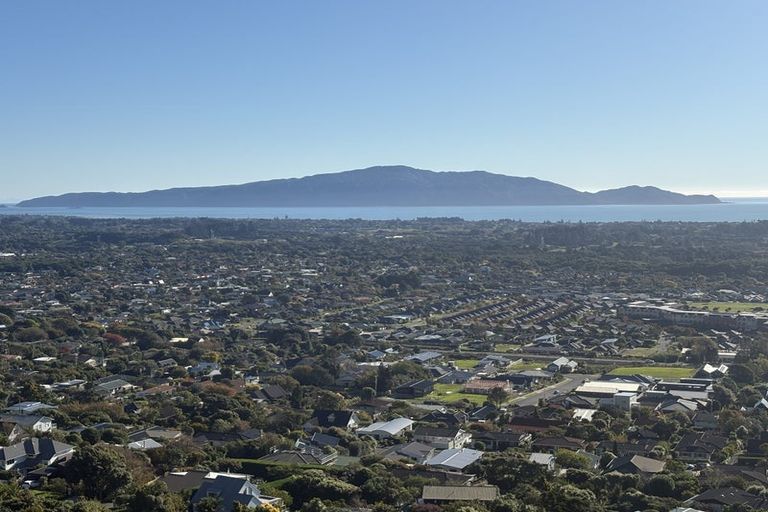 Photo of property in 32 Wilson Way, Waikanae, 5036