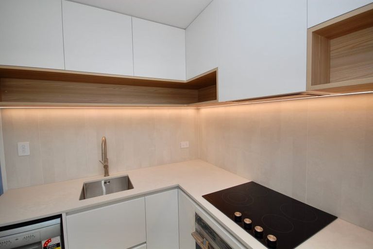 Photo of property in 3/139 Tirimoana Road, Te Atatu South, Auckland, 0602