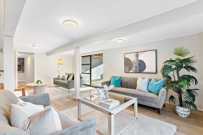 Photo of property in 4 Kelston Street, New Lynn, Auckland, 0600