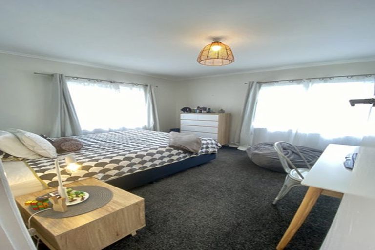 Photo of property in 19 Tahi Terrace, Glen Eden, Auckland, 0602