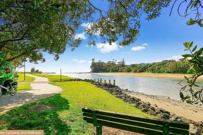 Photo of property in 5 Koawa Road, Wainui, 0992