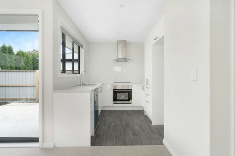 Photo of property in 11c Northcote Road, Northcote, Christchurch, 8052