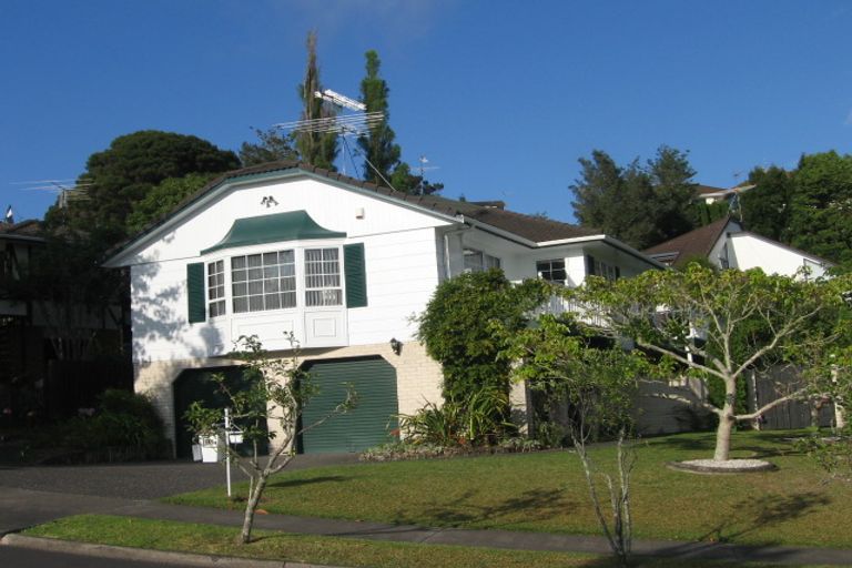 Photo of property in 213 Chelsea View Drive, Chatswood, Auckland, 0626