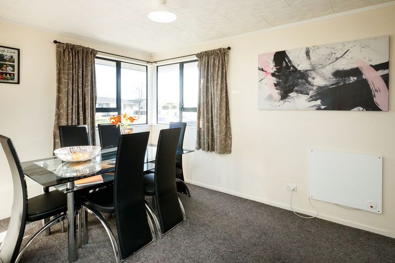 Photo of property in 96 Hillcrest Drive, Kelvin Grove, Palmerston North, 4414
