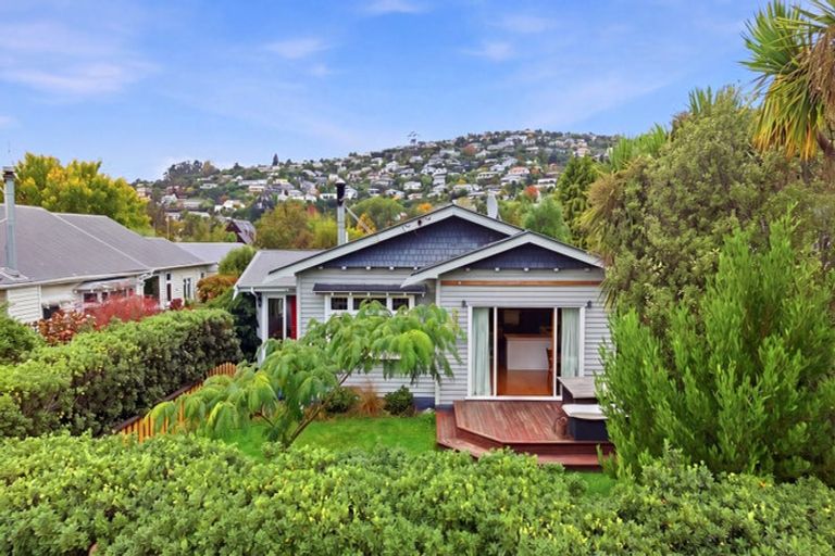 Photo of property in 24 Birdwood Avenue, Beckenham, Christchurch, 8023