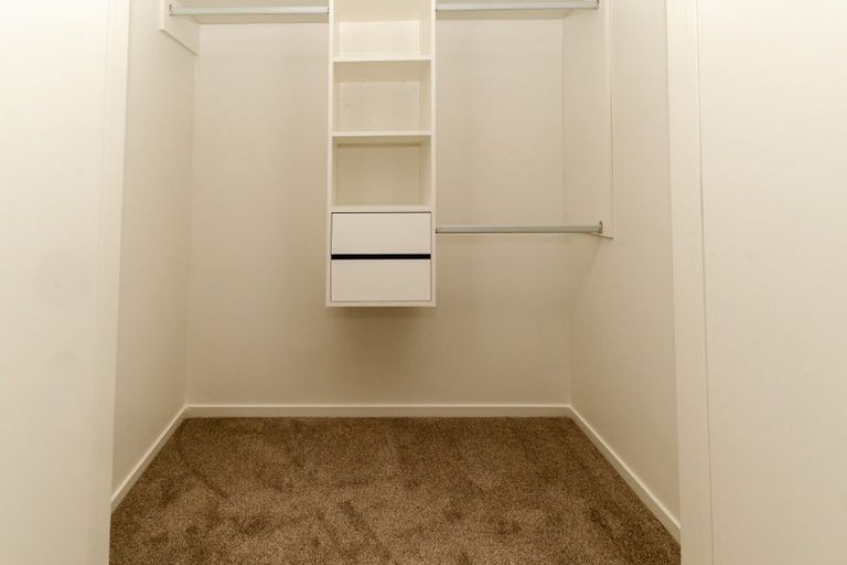 Photo of property in 9/116 Colwill Road, Massey, Auckland, 0614