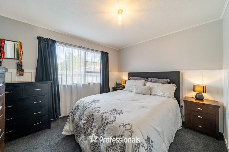 Photo of property in 33 Fenchurch Grove, Stokes Valley, Lower Hutt, 5019