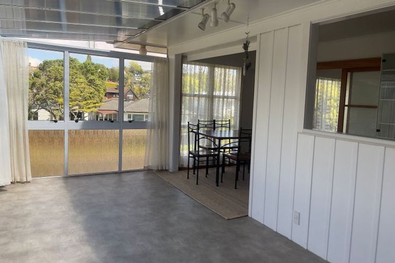 Photo of property in 50 Sylvia Road, Hillcrest, Auckland, 0627