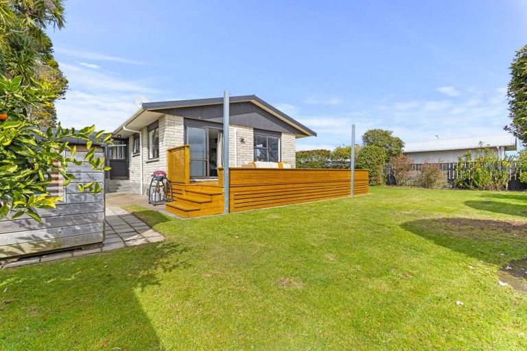 Photo of property in 5 Dillon Drive, Bell Block, New Plymouth, 4312