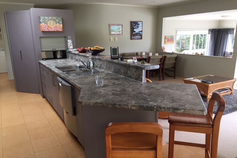 Photo of property in 38 Joyces Road, Paihia, 0200