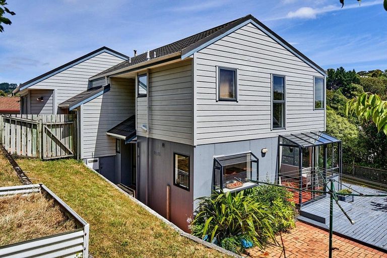 Photo of property in 1/30 Sailmaker Close, Whitby, Porirua, 5024